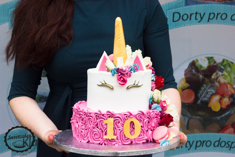 Dvoupatrový dětský dort na narozeniny "Jednorožec"