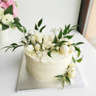 Svatební dort Elegance 9 (2,5 kg, 2200 kč)