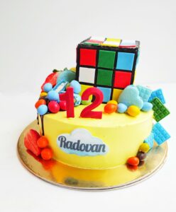 Dětský narozeninový dort Rubikova kostka