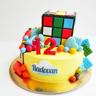 Dětský narozeninový dort Rubikova kostka (2 kg, 1900 kč)