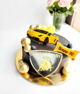 Narozeninový dort pro muže Lamborghini 3