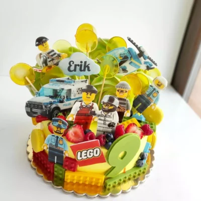 Dětský narozeninový dort pro kluka Lego City 5 (2,5 kg, 2200 kč)