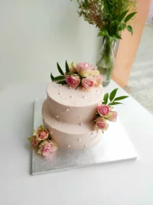 Svatební dort s květinami 5