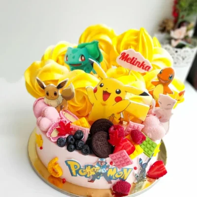 Narozeninový dort pro holku Pokémon 31 (2,5 kg, 2200 kč)