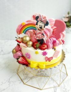Narozeninový dort na zakázku Minnie Mouse 16