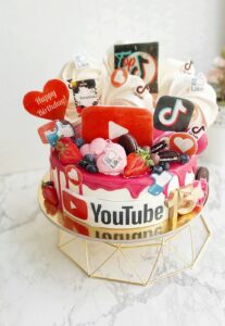 Narozeninový dort na zakázku Youtube 5